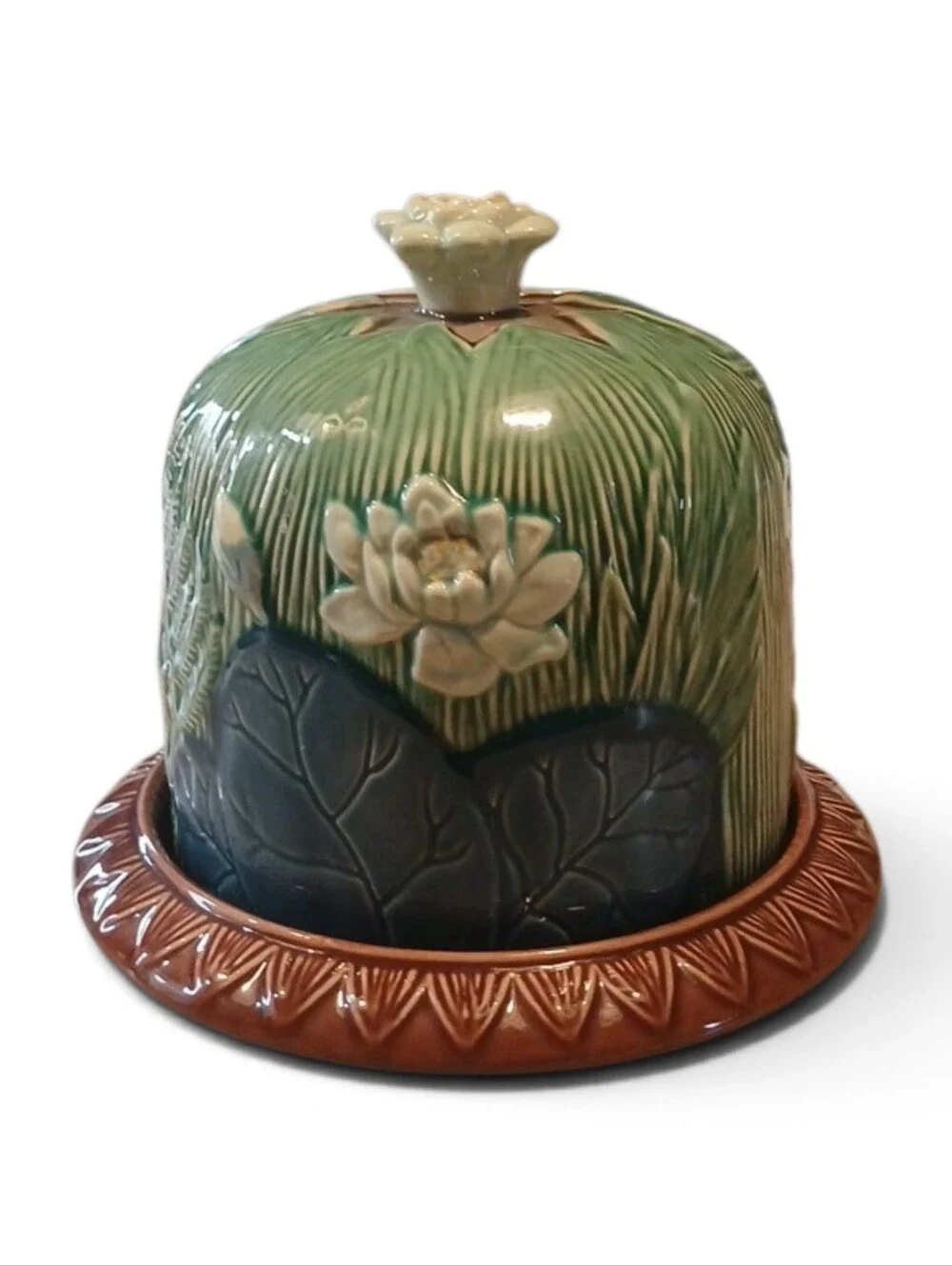 Mojplica Pond Lily Cheese Dome Antigue-Style